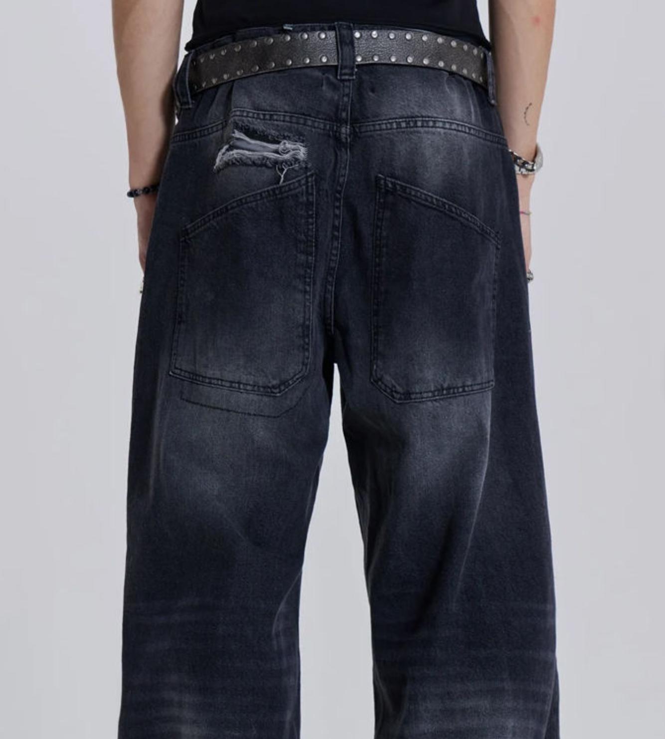 Relaxed Fit Ripped Jeans